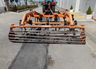 Chisel Noli CHCR103F CHISEL RASTROJERO NOLI  - 10 BRAZOS CON DISPARO POR MUELLE
- 3 LINEAS
-  RODILLO TRASERO
- PALETAS NIVELADORAS INTERMEDIAS
- 3 METROS DE ANCHURA