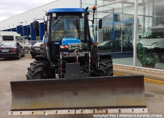 Bull dozer para tractor, pala quitanieves con cabrestante.