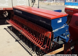 Sembradora Marca Nordsten, modelo Lift-O Matic CLB 300 de 25 rejas y 3 m, lleva cultivador, rulo y rastra.