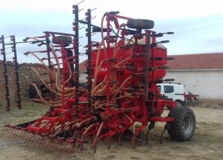 SOLA NEUMASEM 799 DE 6 M 48 REJAS, con tabla niveladora y cultivador delantero