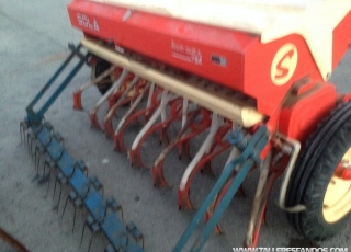 Seed drill brand Sola Supercombi 784 of 2.5 m and 17 arms