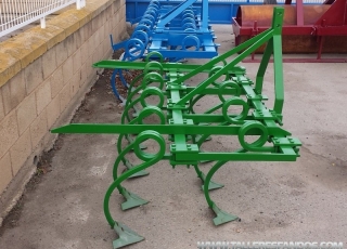 Cultivator of 11 arms, of 2.5 meters.