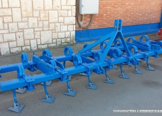 Cultivator of 17 arms, of 4 meters.