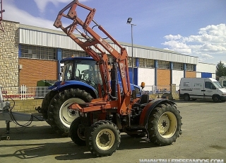 Used Tractor Fiat 6066, 4x4, 9.439 hours, with loader double effect.