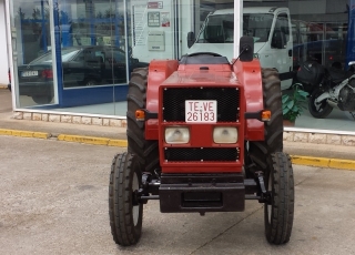 Tractor Fiat 666EF de simple tracción, 70cv.