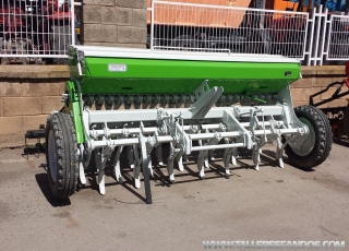 Seed drill brand Horizonte of 3 m and 22 arms.