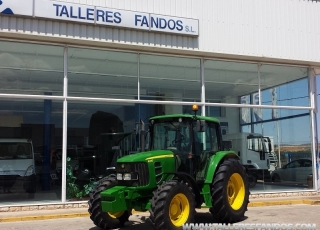 Tractor de ocasión John Deere 6230, doble tracción, de 100cv, del año 2008 con solo  5.521 horas