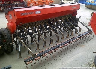 Seed drill brand Lamusa 3000-21, 3 meters, 21 arms.