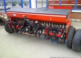 Seed drill brand Lamusa 3000-21, 3 meters, 21 arms.