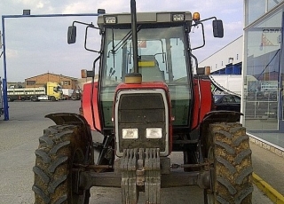 Tractor usado Massey Ferguson, modelo 6170, 103cv, doble tracción, del año 1996, con 8.287 horas