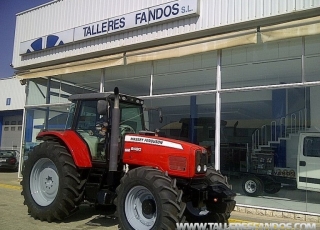 Tractor usado Massey Ferguson 6490, doble tracción, 170cv, año 2003, 4.500 horas, con ruedas nuevas.