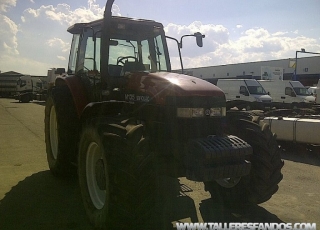 Tractor New Holland, model M135, 4x4, 135hp, 8940 hours, power shift gearbox.