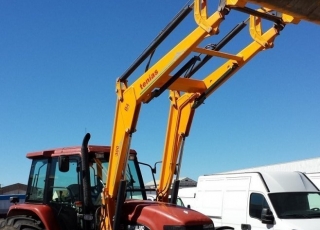 Tractor New Holland, model M135, 4X4, 135hp, 10.300 hours, manual gearbox, with loader Tenias .