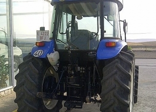 Tractor New Holland TD5050, 95cv, doble tracción, año 2008, 1.818 horas.