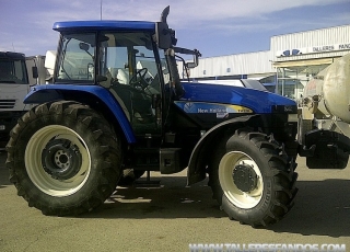 Tractor New Holland TM 120, Doble Tracción, 3.500 horas.