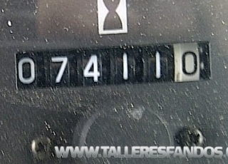 Tractor New Holland TM130 doble tracción, con 7411 horas, del año 2003.