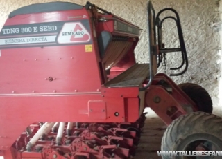 Seed drill brand Semeato, model TDNG 300E, manufactured 2008, of 3m, 17 arms.