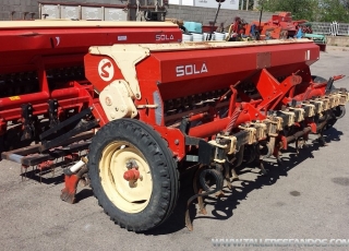 Seed drill brand Sola Eurosem 888 of 3.5 m and 29 arms