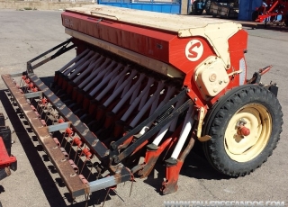 Seed drill brand Sola Eurosem 888 of 3.5 m and 29 arms