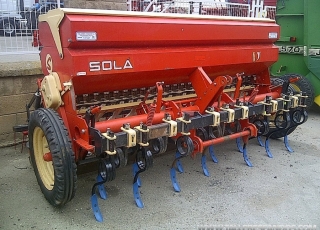 Seed drill brand Sola model Eurosem-888, 3 meters, 25 arms.