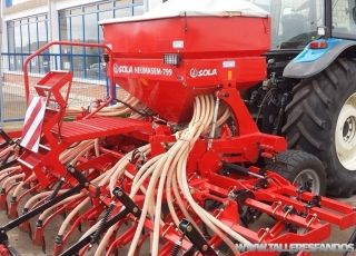 Seed drill brand Sola, Model Neumasem 799, 5 meters, 40 arms.