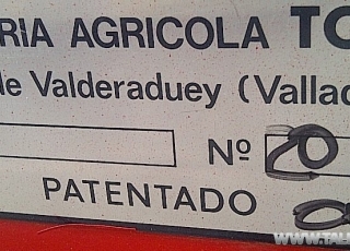 Sembradora marca Torre, tipo combinada, de 3 metros, 21 rejas, con borrahuellas