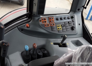 Tractor Agrícola marca Valtra modelo N143, nuevo solo lleva 4 horas.