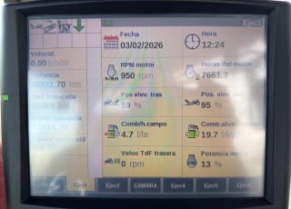 CASE IH OPTUM 250 CVX  - Año 08/2018
- 7600 horas
- Cambio CVX a 50 km/h
- 4 distribuidores traseros + Power beyond
- Suspensión delantera y en cabina
- Tripuntal delantero
- En muy buen estado, revisiones realizadas en concesionario oficial CASE IH  Descubre el tractor agrícola CASE IH Optum 250 CVX de ocasión disponible en FANDOS Agrocasión, tu concesionario oficial CASE IH para Teruel y la zona de Levante desde Amposta. Este imponente tractor 4x4 de 250 CV, matriculado en 2018 y con 7.600 horas de trabajo, se encuentra en un estado excelente, con todas las revisiones al día realizadas en nuestro taller oficial CASE IH. Está equipado para la máxima productividad: cuenta con transmisión continua CVX a 50 km/h, suspensión delantera y en cabina para un confort inigualable, tripuntal delantero y 4 distribuidores traseros más Power Beyond.