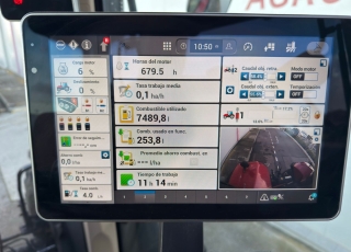 Tractor CASE IH PUMA 200 CVXDRIVE  - REESTRENO
- 680 horas
- 11/2024
- Mantenimientos y garantía incluidos hasta 11/2029 o 3.000 horas.
- Cambio CVX a 50 km/h
- Suspensión hidráulica de cabina y eje delantero
- 4 distribuidores traseros
- Tripuntal delantero con salidas hidráulicas
- Sistema de autoguiado y conectividad  Este tractor agrícola CASE IH Puma 200 CVX Drive, una inmejorable oportunidad de reestreno. Este potente tractor 4x4 de 200 CV, matriculado en noviembre de 2024 y con tan solo 680 horas de trabajo, está preparado para las tareas más exigentes. Viene equipado con transmisión continua CVX a 50 km/h, suspensión hidráulica de cabina y eje delantero, 4 distribuidores traseros, tripuntal delantero con salidas hidráulicas y lo último en conectividad y sistema de autoguiado. Además, para tu total tranquilidad, incluye mantenimientos y garantía oficial hasta noviembre de 2029 o 3.000 horas.