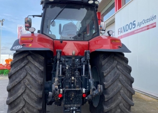 CASE IH MAGNUM 310 CVX con radio CD, 2 rotativos, aire acondicionado, asiento de acompañante, tripuntal delantero con 2 salidas hidraulicas, sistema de Isobus, predisposicion de autoguiado, cabina y eje suspendidos, freno hidraulico de remolque, sistema de Power Beyond, ruedas al 70 %