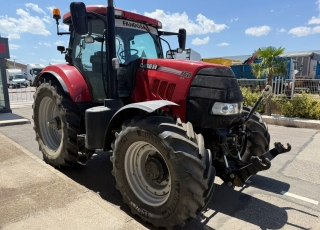 CASE IH PUMA 160 CVX
- Cambio continuo 40 km/h
- 3 distribuidores traseros eléctricos
- Tripuntal delantero con salidas hidráulicas
- Suspension delantera y en cabina
- Ruedas en perfecto estado (80%)
- 5980 horas de trabajo
