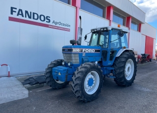 FORD 8210 DT
- Cambio manual
- 30 km/h
- 1 distribuidor trasero mecánico
- Doble traccion 
- Bloqueo de diferencial
- Ruedas 380/85R28 Y 520/70R38
- Contrapesos en ruedas traseras
- Enganche remolque oscilante