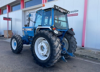 FORD 8210 DT
- Cambio manual
- 30 km/h
- 1 distribuidor trasero mecánico
- Doble traccion 
- Bloqueo de diferencial
- Ruedas 380/85R28 Y 520/70R38
- Contrapesos en ruedas traseras
- Enganche remolque oscilante