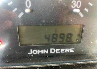 John Deere 6130D con cambio 9x9, inversor hidraulico, 2 distribuidores traseros, ruedas practicamente nuevas, con tan solo 4.800 horas de trabajo