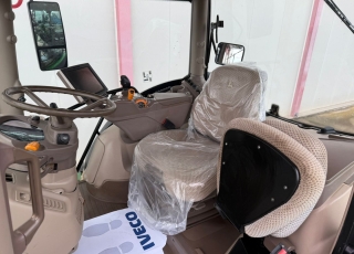 JOHN DEERE 6215R  - 215 cv
- año 2017
- 5.150 horas
- tripuntal delantero con salidas hidráulicas
- 4 distribuidores traseros
- suspensión delantera y en cabina
- cambio continuo a 40 km/h