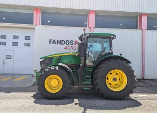 Tractor John Deere 7230 R de Ocasión  - Cambio continuo a 40 km/h
- Suspensión eje delantero y en cabina
- 5 distribuidores traseros eléctricos
- Tripuntal delantero con 2 salidas hidráulicas
- Año 2012 | 6200 horas  70.000 € + IVA