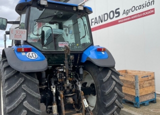 NEW HOLLAND TM-155
-Cambio Semi-Powershift 40 km/h
-Eje delantero Supersteer
-Cabina suspendida
-4 distribuidores traseros mecánicos
-10.070 horas de trabajo
-Ruedas 420/85R28 - 520/85R38