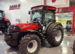 CASE IH QUANTUM 110 CL "DEMO"  - vehiculo DEMO
- reestreno
- año 2025
- 110 cv de potencia
- frutero ancho
- cambio manual
- inversor hidraulico
- plataforma plana
- 4 distribuidores traseros