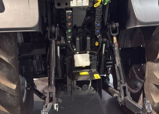 CASE IH QUANTUM 110 CL "DEMO"  - vehiculo DEMO
- reestreno
- año 2025
- 110 cv de potencia
- frutero ancho
- cambio manual
- inversor hidraulico
- plataforma plana
- 4 distribuidores traseros