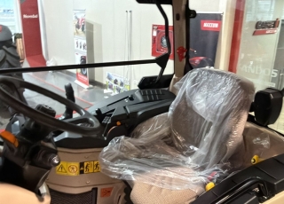 CASE IH QUANTUM 110 CL "DEMO"  - vehiculo DEMO
- reestreno
- año 2025
- 110 cv de potencia
- frutero ancho
- cambio manual
- inversor hidraulico
- plataforma plana
- 4 distribuidores traseros