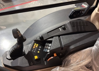 CASE IH QUANTUM 110 CL "DEMO"  - vehiculo DEMO
- reestreno
- año 2025
- 110 cv de potencia
- frutero ancho
- cambio manual
- inversor hidraulico
- plataforma plana
- 4 distribuidores traseros