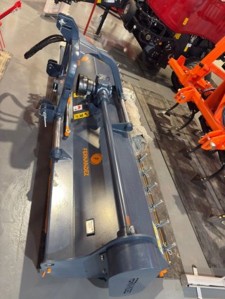 Trituradora M.FERNANDEZ XS-300 Trituradora M.FERNANDEZ XS-300